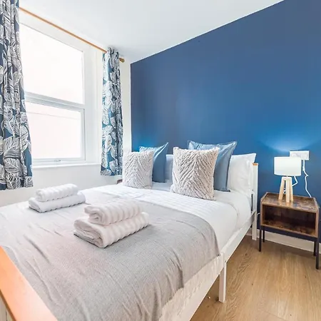 Queen Street Apartman *